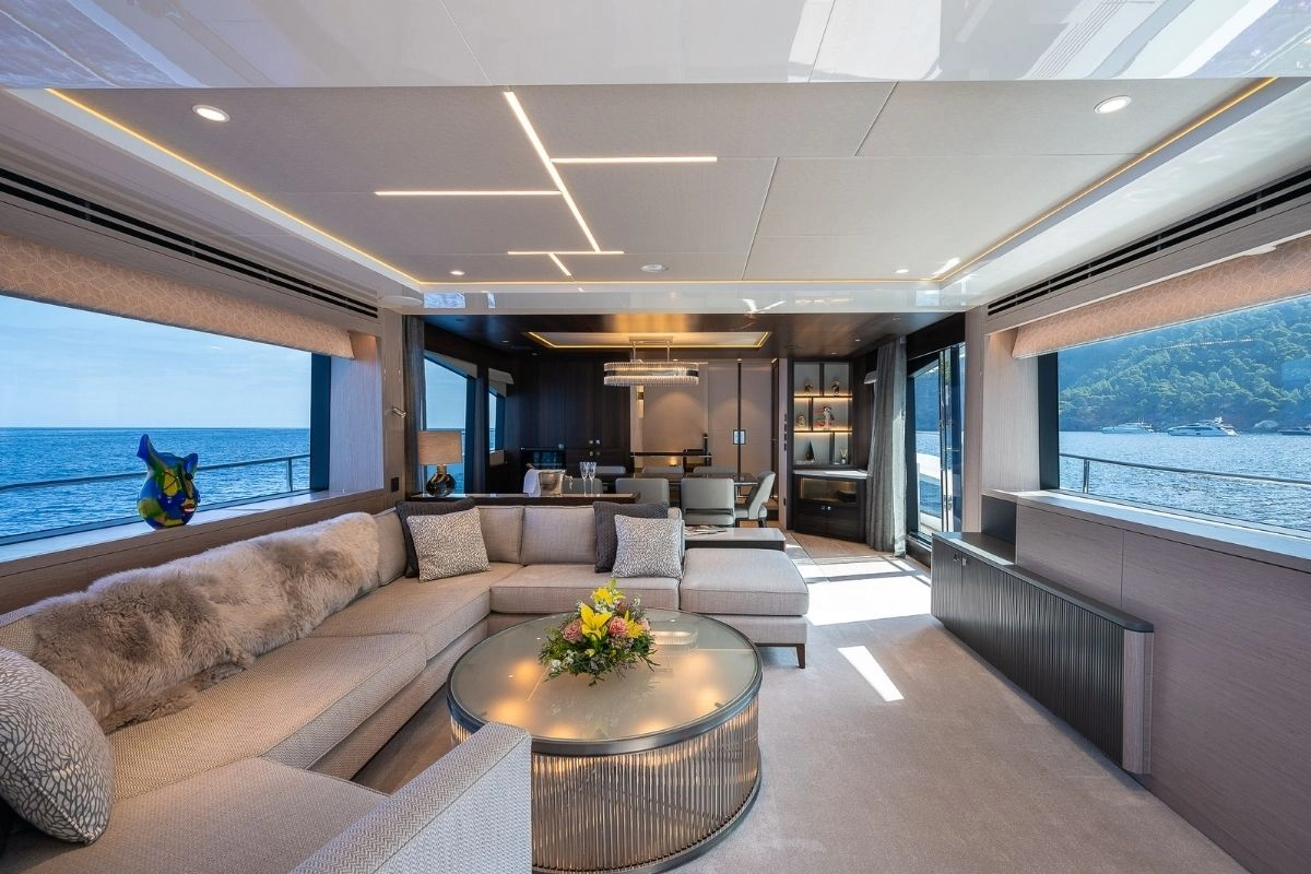 sunseeker-88-haley-jane-interior-salon Interior salon of charter yacht Sunseeker 88 Haley Jane.