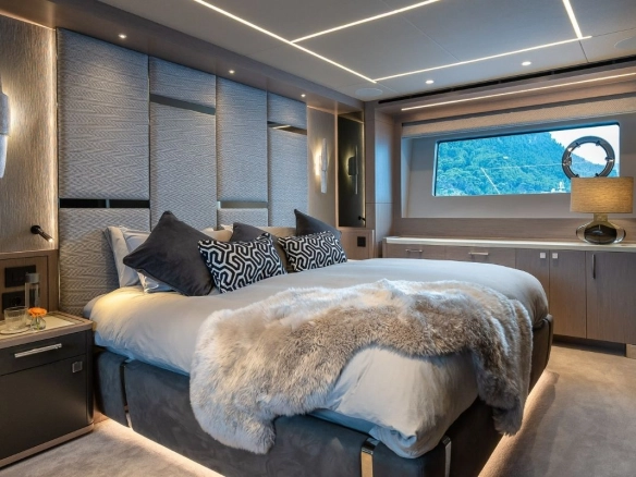 Guest cabin of charter yacht Sunseeker 88 Haley Jane.