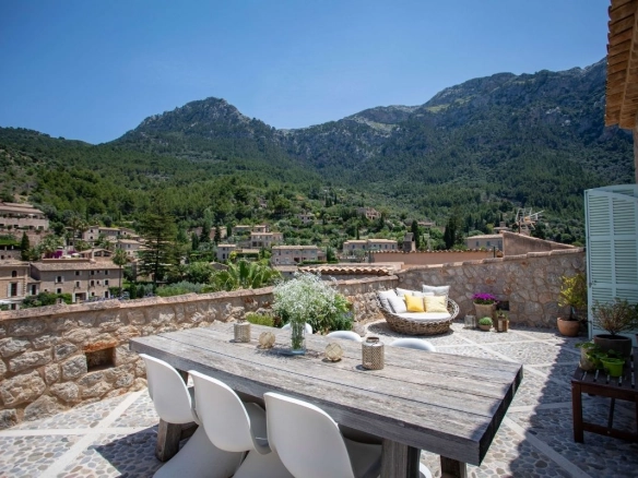 Can Deia view and exterior dining area