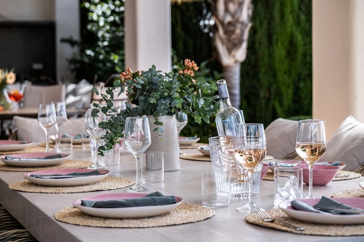 Dining details at Casa Helena in Genova