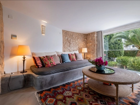 Lounge area of Casa Helena in Genova