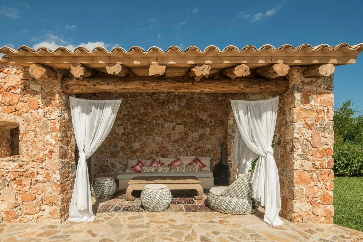 Es Rotagut outdoor lounge