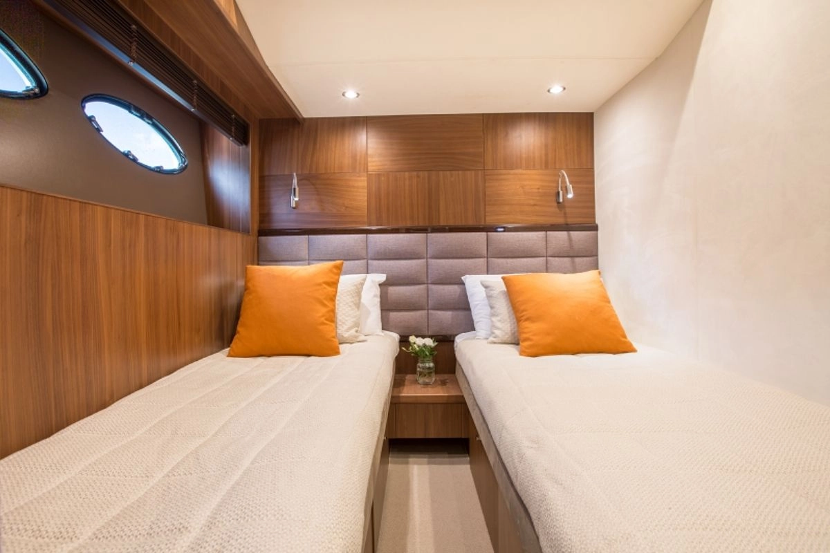 Guest cabin of yacht Princess 64 K4.