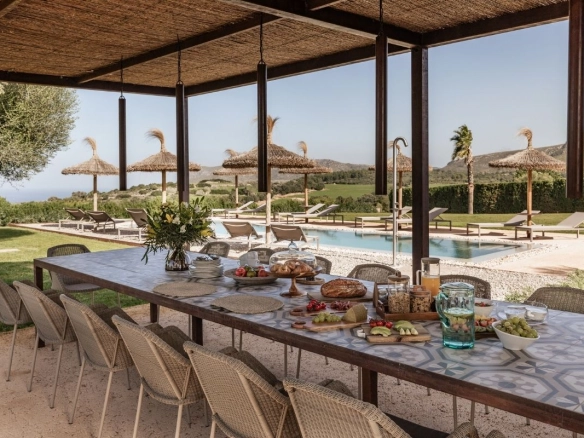 Sa Talia exterior dining area