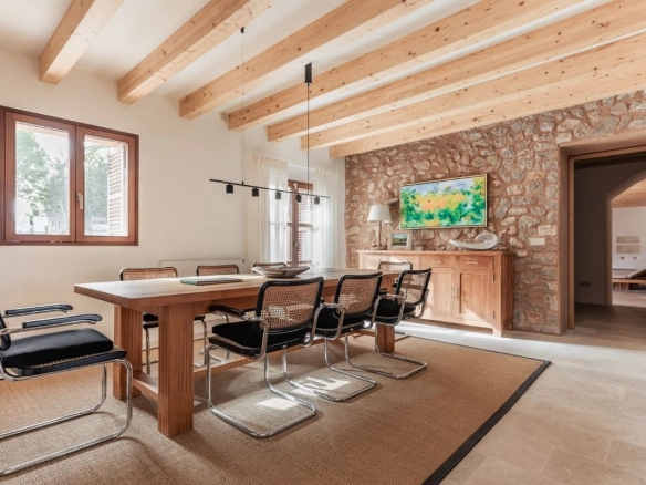 Sa Talia interior dining area