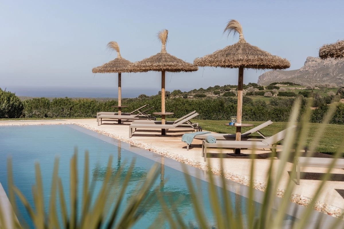 Sa Talia pool and garden