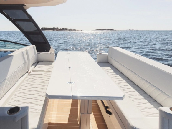 Saxdor 320 GTO Global charter in Mallorca.