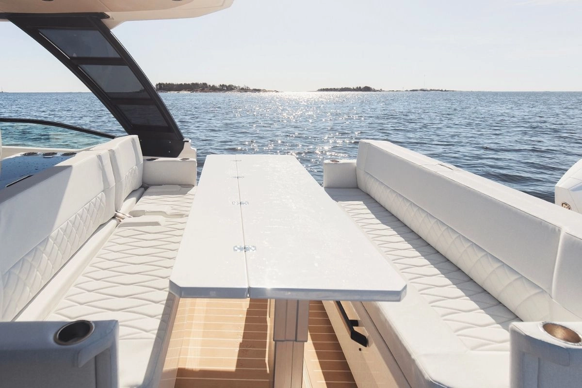 Saxdor 320 GTO Global charter in Mallorca.