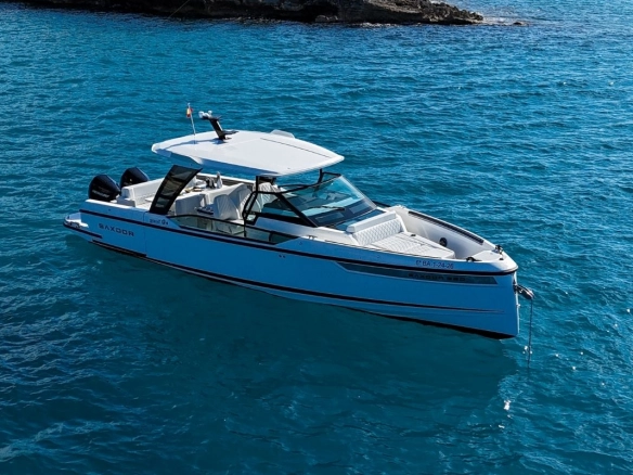 Charter yacht Saxdor 320 GTO Global in Ibiza