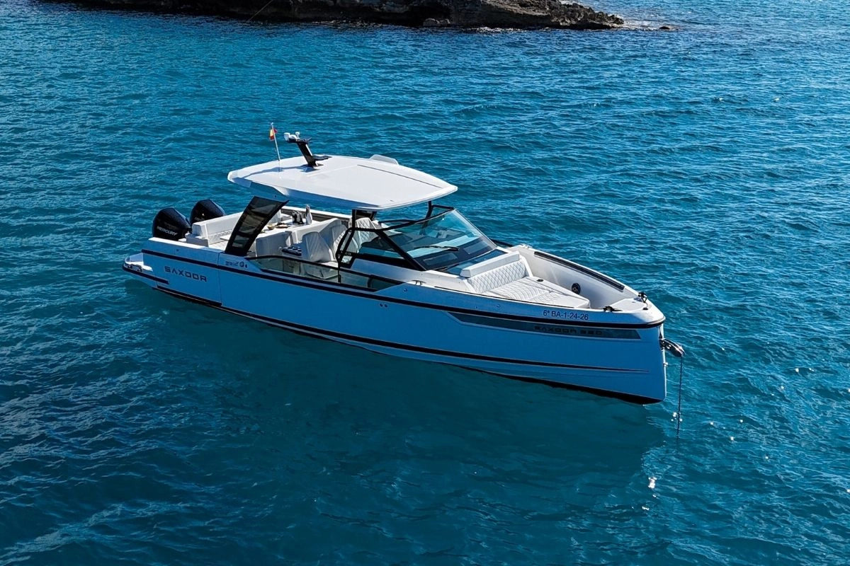 Charter yacht Saxdor 320 GTO Global in Ibiza