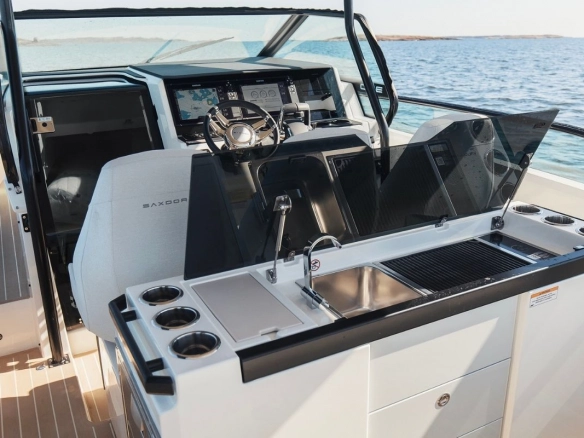 Exterior of Saxdor 320 GTO Global.