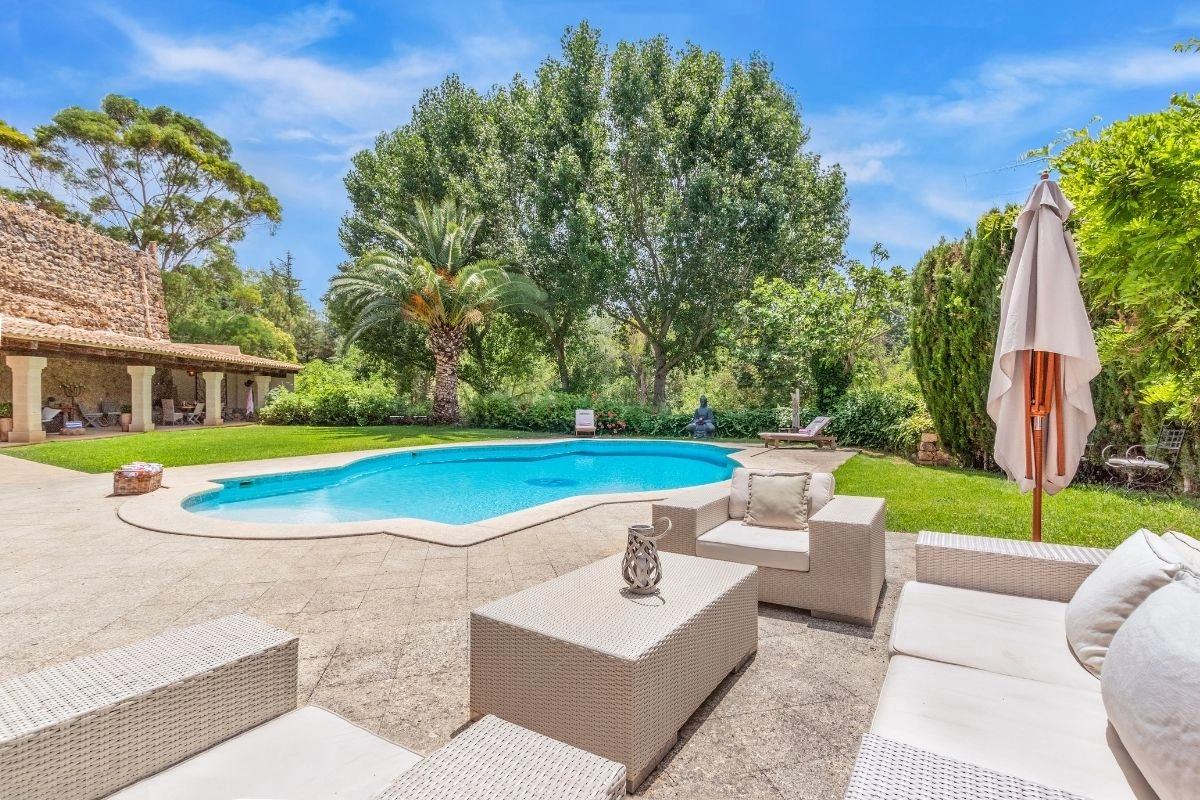 Pool of Villa Puigpunyent