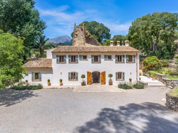 Villa Puigpunyent in Mallorca