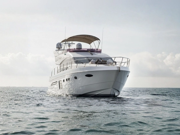 Charter yacht Mallorca Princess 64 K4.