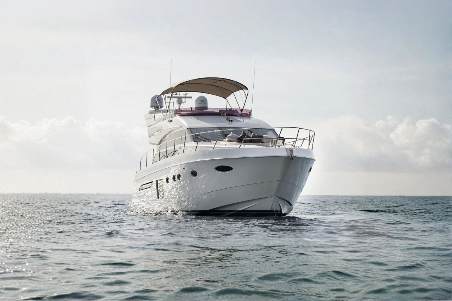 Charter yacht Mallorca Princess 64 K4.