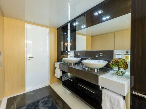 Arcadia 85 Dhamma II bathroom