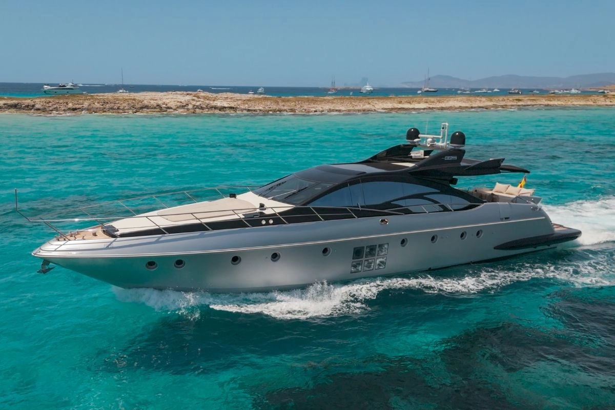 Azimut 86 The Jungle in Ibiza