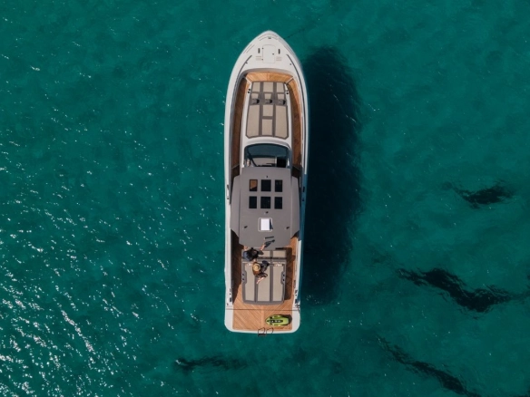 Canados Gladiator 49 Grand in Ibiza