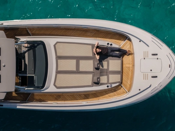 Canados Gladiator 49 Grand in Ibiza