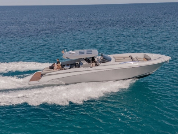 Canados Gladiator 49 Grand in Ibiza