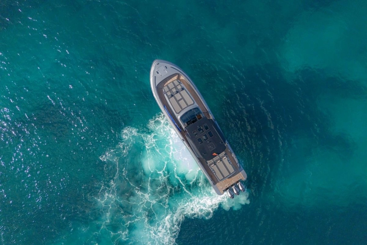 Canados Gladiator 49 Vibe in Ibiza