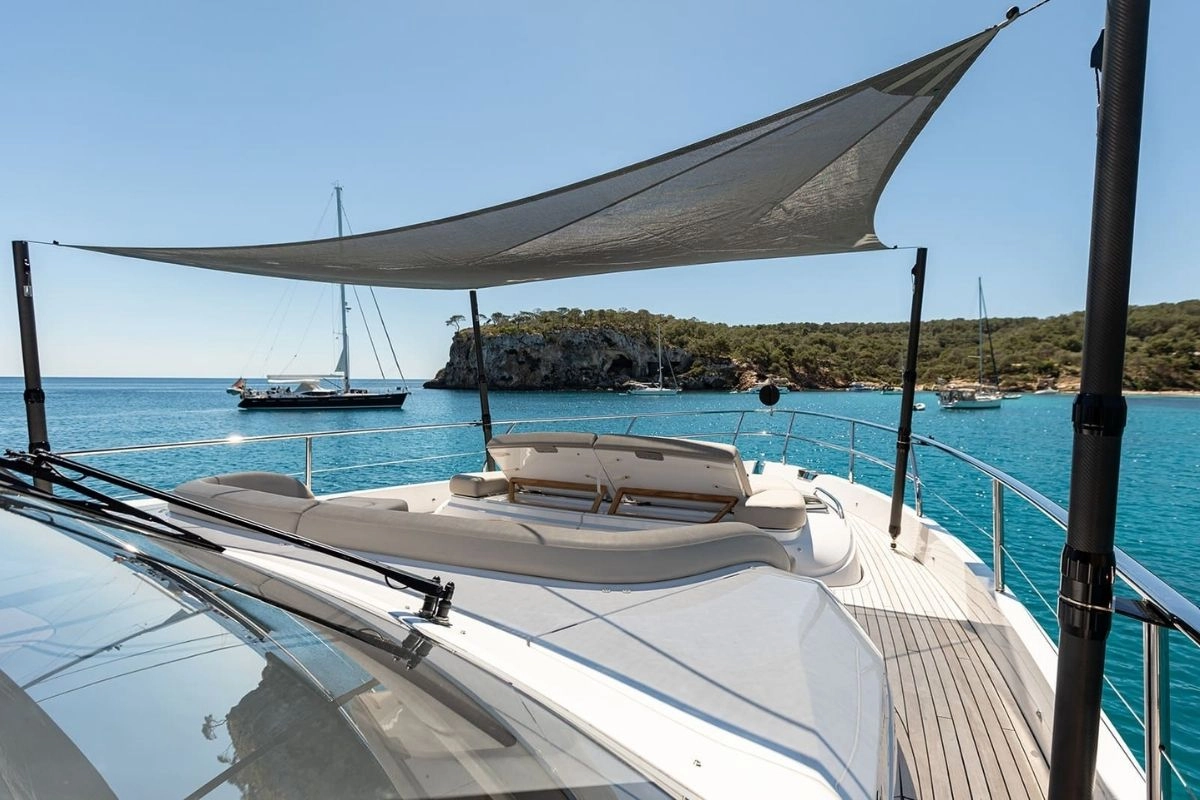 Charter yacht Princess Y72 Prince of Peace bow
