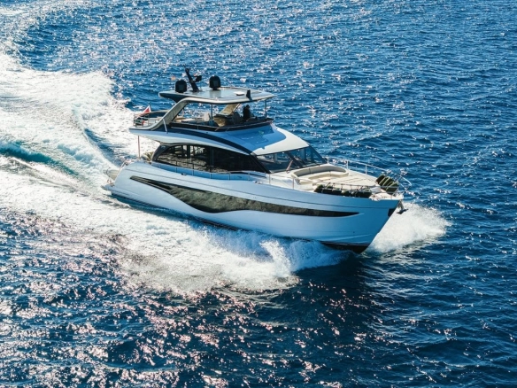 Charter yacht Princess Y72 Prince of Peace cruising