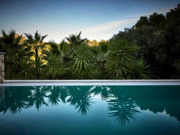 Finca Rosa Blanca pool