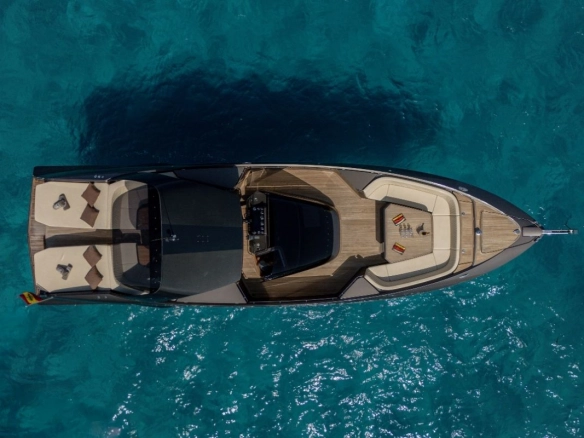 Frauscher 1414 in Ibiza