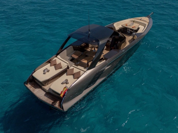 Frauscher 1414 in Ibiza