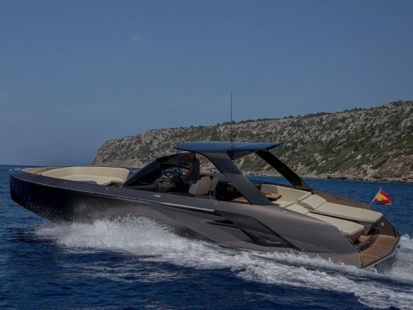 Frauscher 1414 in Ibiza