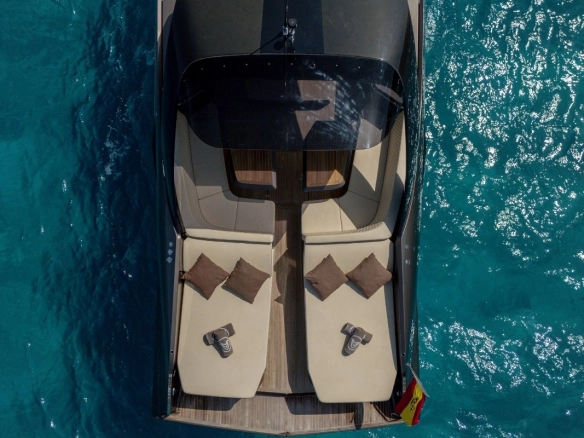 Frauscher 1414 in Ibiza