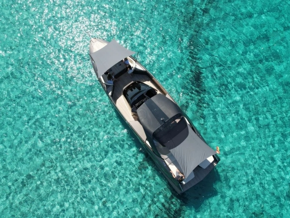 Frauscher 1414 in Ibiza