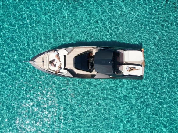 Frauscher 1414 in Ibiza