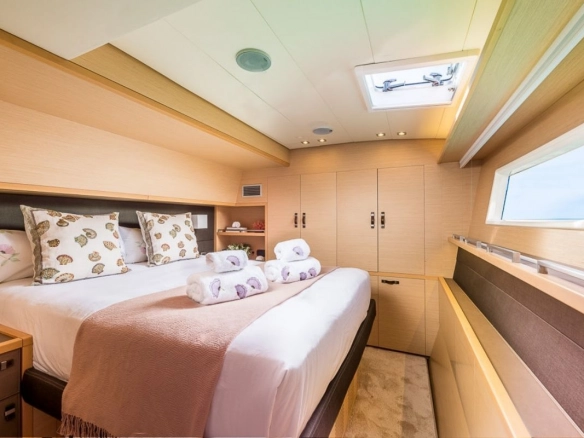 Lagoon 630 Seek in Mallorca guest cabin