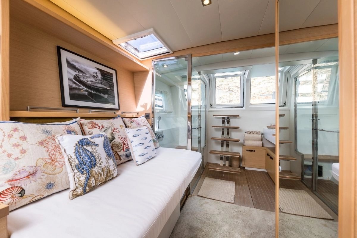 Lagoon 630 Seek in Mallorca guest cabin