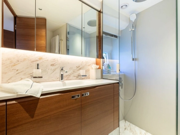 Charter yacht Princess Y72 Prince of Peace bathroom