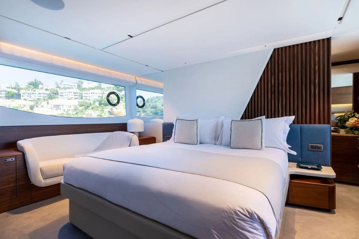 Charter yacht Princess Y72 Prince of Peace guest cabin