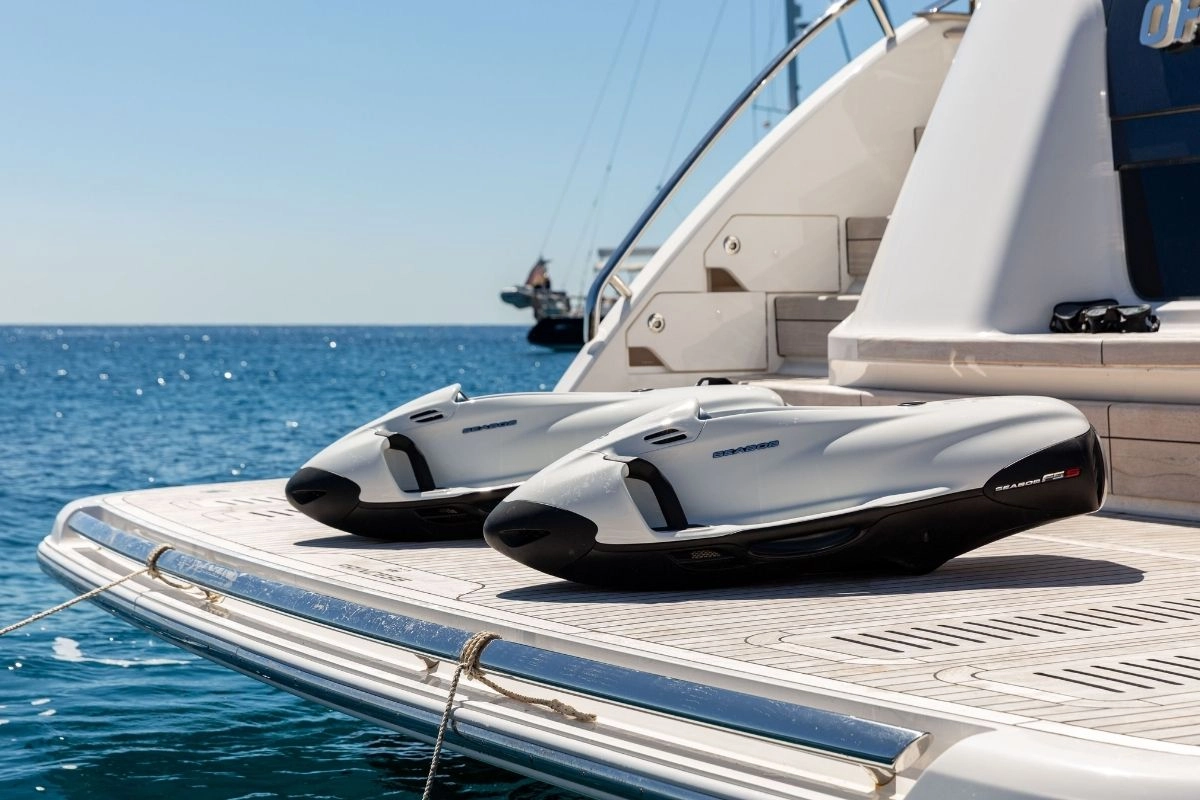 Charter yacht Princess Y72 Prince of Peace Seabob