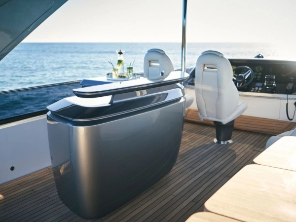 Princess Y72 Prince of Peace flybridge