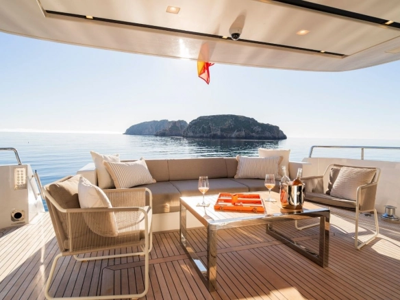 Sanlorenzo SX78 Aura I flybridge