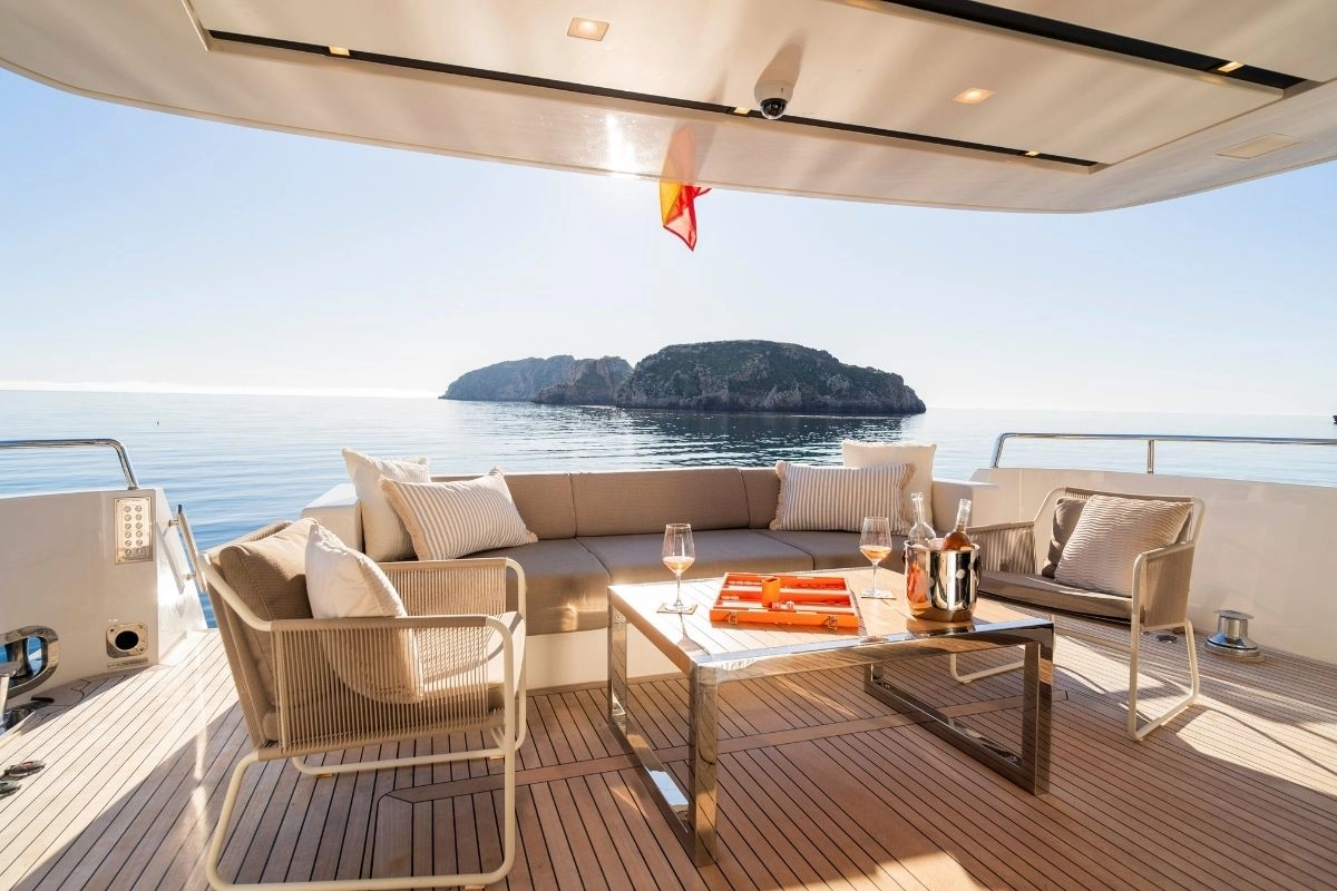 Sanlorenzo SX78 Aura I flybridge