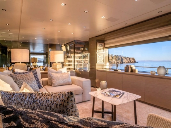 Sanlorenzo SX78 Aura I salon