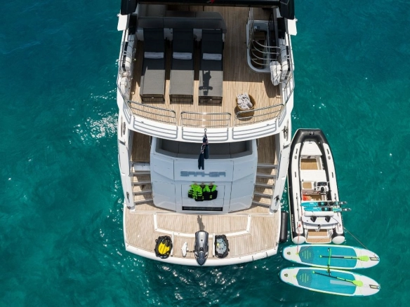 Sunseeker 76 Saahsa water toys