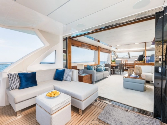 Sunseeker 76 Saahsa salon