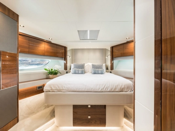 Sunseeker 76 Saahsa guest cabin