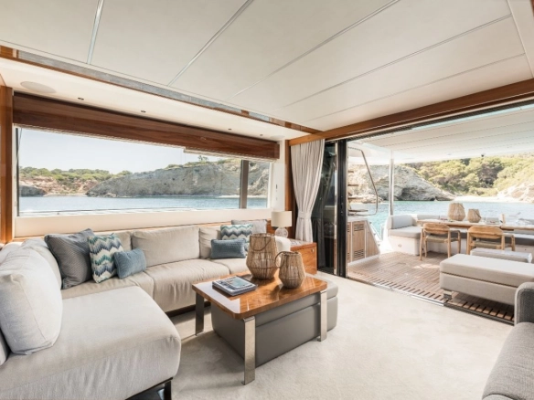 Sunseeker 76 Saahsa salon