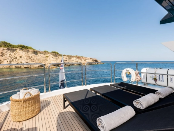 Sunseeker 76 Saahsa flybridge