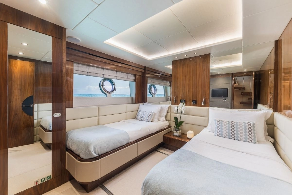 Sunseeker 86 Stardust of Mary guest cabin