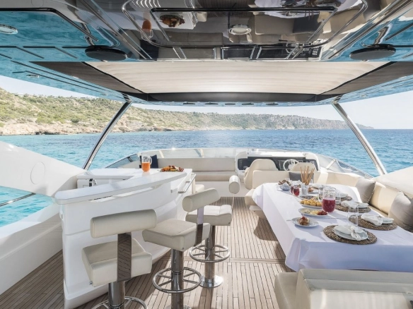 Sunseeker 86 Stardust of Mary flybridge